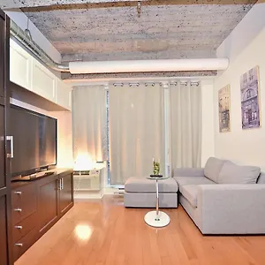 Stylish Urban Loft Downtown , Montréal Canada